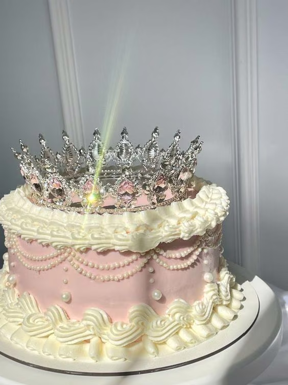 Coquette cakes